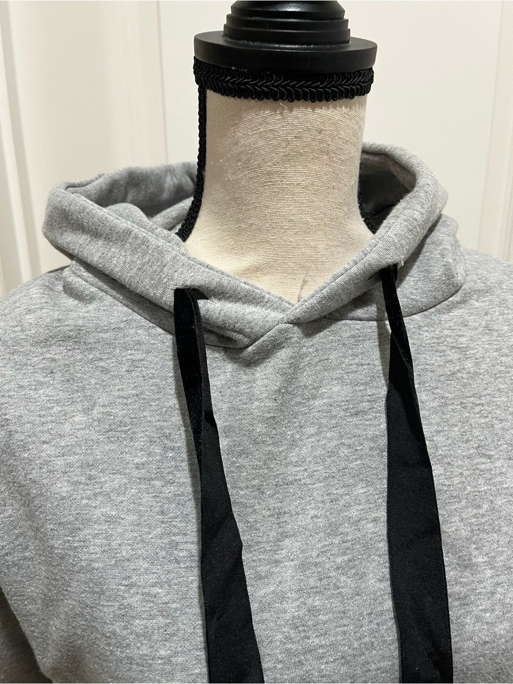 L’Eccove Gray Sweatshirt Dress - Picture 4 of 7